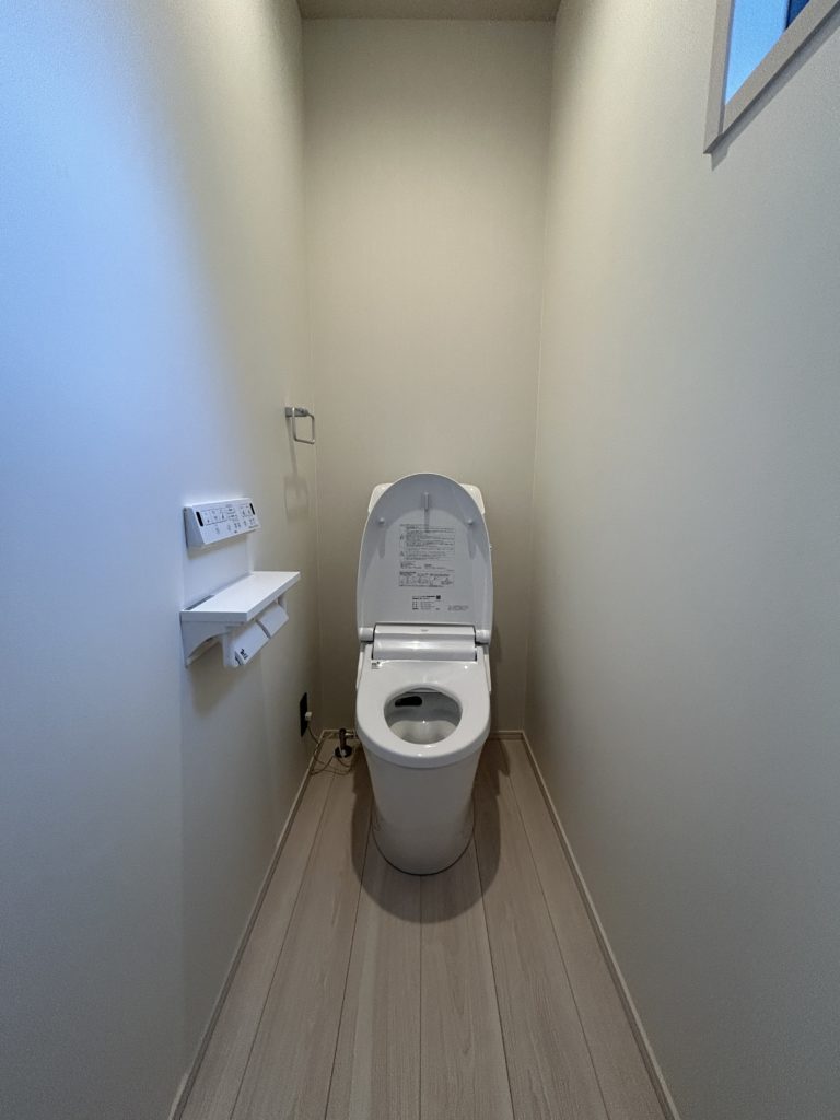 トイレ（2階）