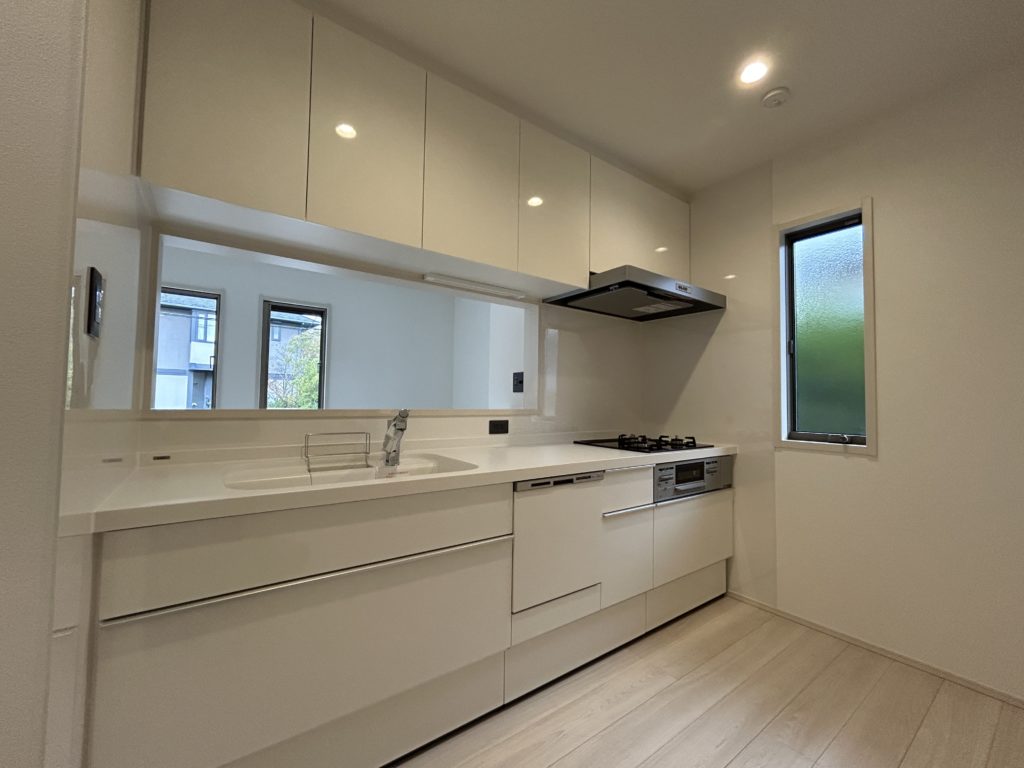 キッチン（3口ガスコンロ・食洗器）