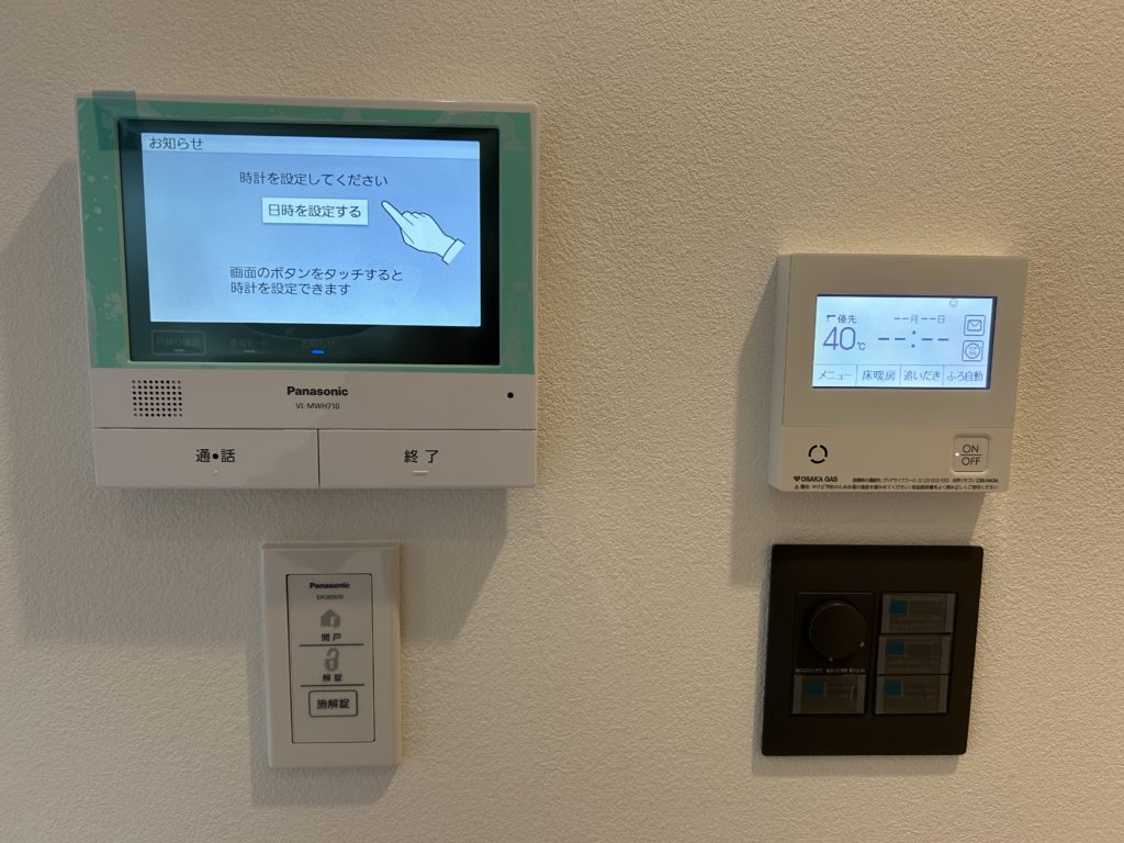モニター付きインターホン・床暖房・電子錠